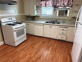 425 Highway Dr in Jefferson, LA - Building Photo