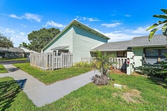 431 Jupiter Lakes Blvd in Jupiter, FL - Building Photo - Building Photo