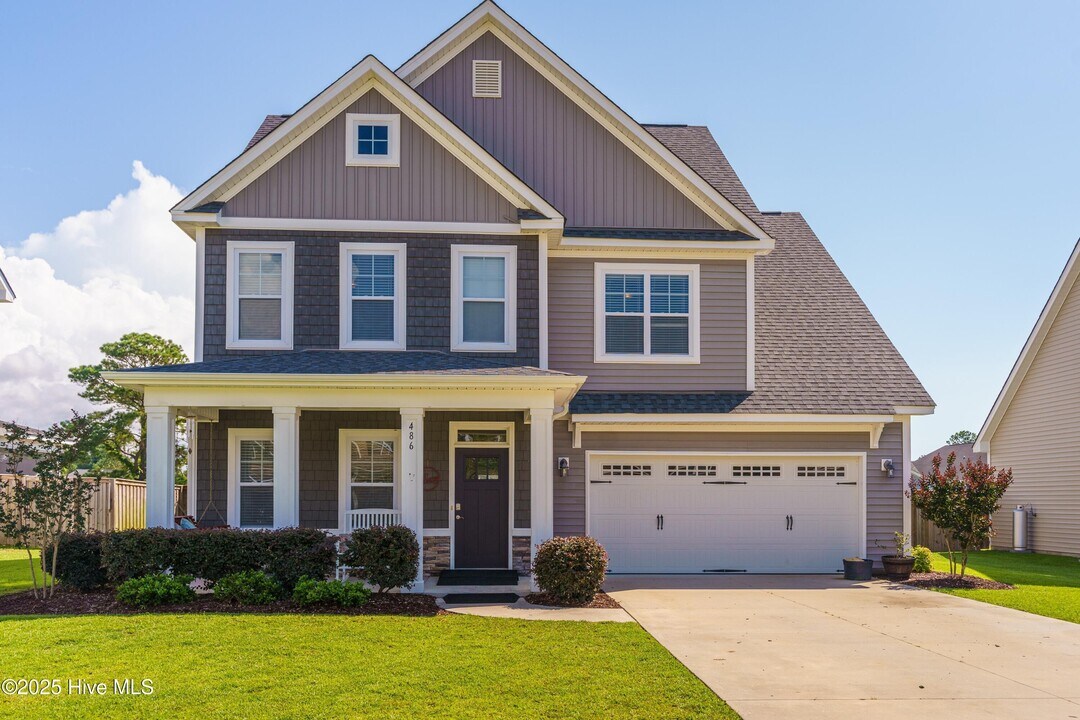 486 W Craftsman Wy in Hampstead, NC - Building Photo