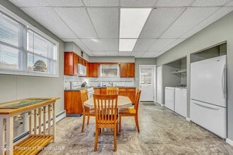 801 Moosic Rd in Old Forge, PA - Building Photo - Building Photo