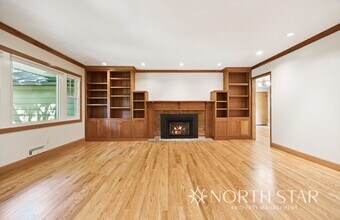 525 G Ave in Lake Oswego, OR - Building Photo - Building Photo