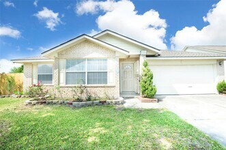 7730 Valley Elm Ln in Houston, TX - Building Photo - Building Photo