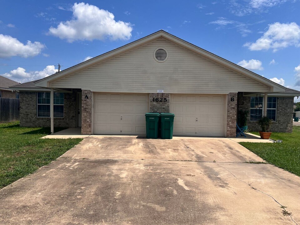 1625 Pima Trail in Harker Heights, TX - Building Photo