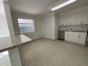 3652 SW 22nd Terrace in Miami, FL - Building Photo - Building Photo