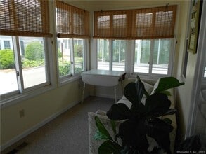 96 Post Ave in Westbrook, CT - Building Photo - Building Photo