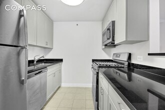 40 W 116th St in New York, NY - Building Photo - Building Photo