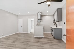 1655 W Malvern Ave in Fullerton, CA - Building Photo