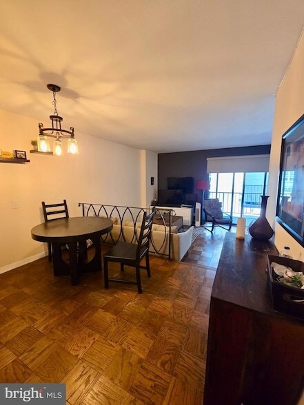 2201 L St NW, Unit 820 in Washington, DC - Building Photo - Building Photo