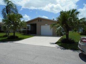 3505 Amalfi Dr in West Palm Beach, FL - Building Photo
