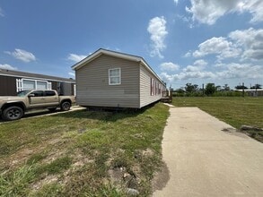 16206 Wood Dr in Channelview, TX - Building Photo - Building Photo