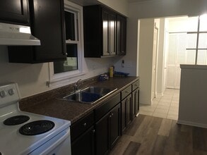 2496 Alexis Rd in Windsor, ON - Building Photo - Building Photo