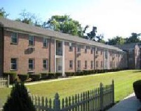 Borden Village in Point Pleasant Boro, NJ - Foto de edificio - Building Photo