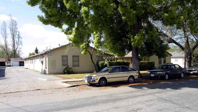 483-489 S Buena Vista Ave in San Jose, CA - Building Photo - Building Photo