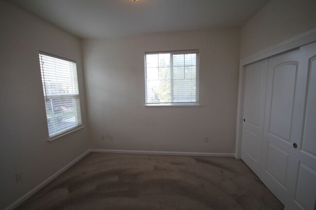 10125 Arche's Way in Elk Grove, CA - Building Photo - Building Photo