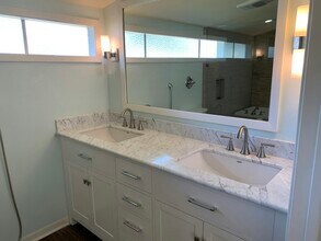 5590 Clinton St in Beaumont, TX - Building Photo - Building Photo