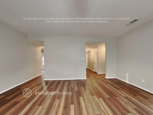 8003 Blue Duck Trail in Arlington, TX - Foto de edificio - Building Photo
