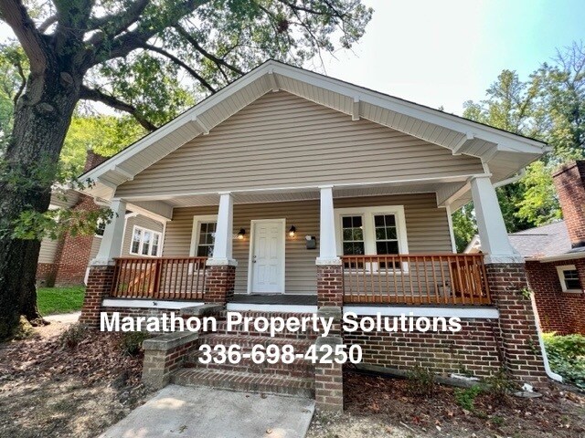 1809 Walker Ave in Greensboro, NC - Foto de edificio