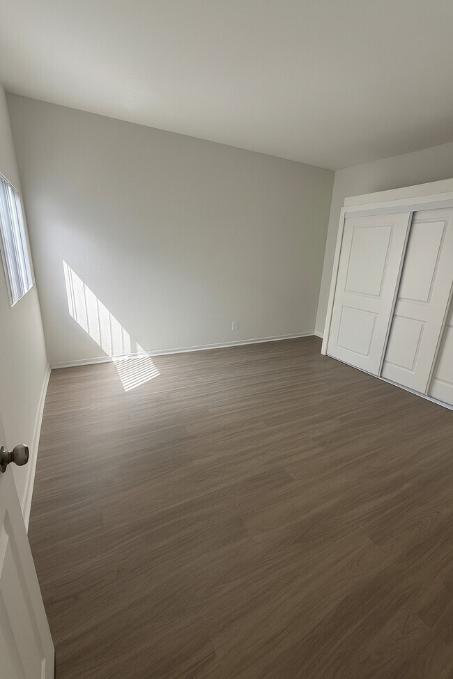 3438 W. Ariel Pl. in Anaheim, CA - Foto de edificio - Building Photo