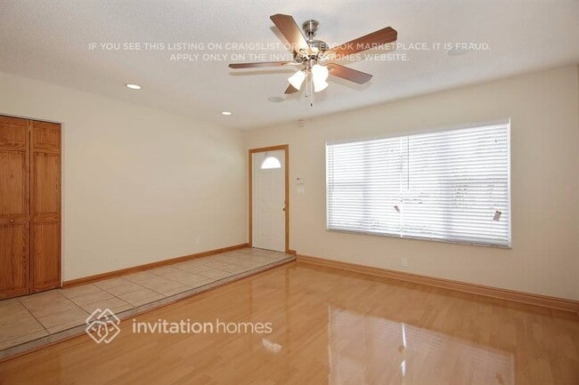 11100 NW 27th St in Sunrise, FL - Building Photo - Building Photo