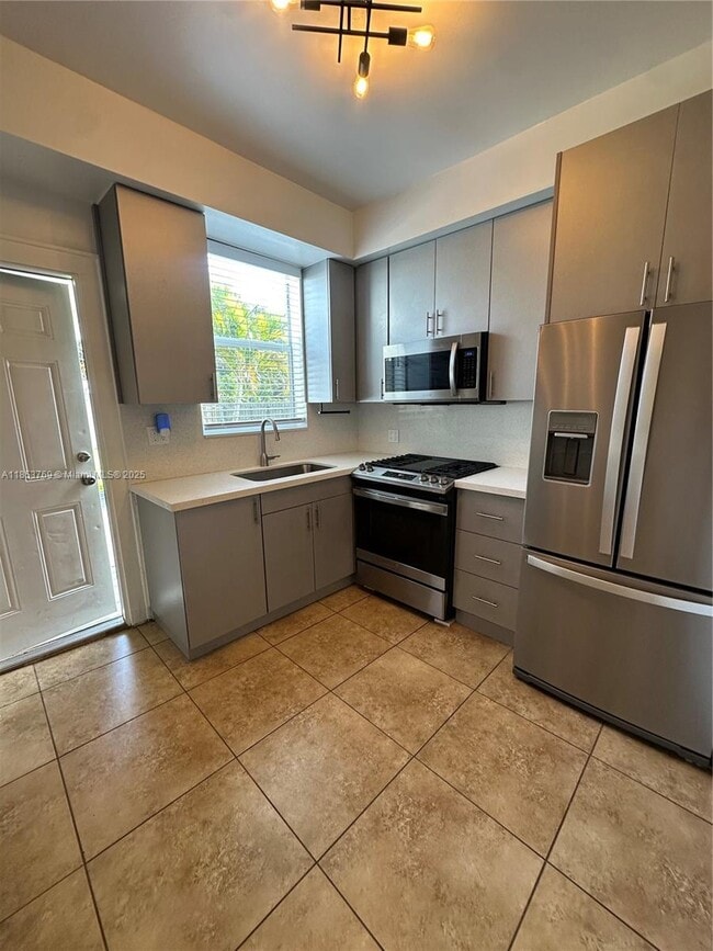 property at 411 SW 19th St
