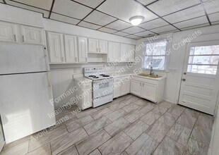 168 W River St in Wilkes-Barre, PA - Foto de edificio - Building Photo