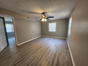 18 Janet Dr in Hampton, VA - Building Photo - Building Photo