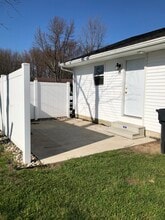 2929 Co Rd, Unit D in Clyde, OH - Foto de edificio - Building Photo