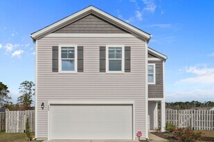 800 Lenox Dr in Holly Ridge, NC - Building Photo