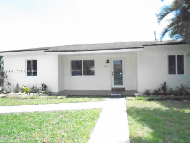 6851 SW 48th Terrace in Miami, FL - Building Photo - Building Photo