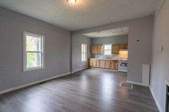 326 Maple St in Lewisburg, TN - Building Photo - Building Photo