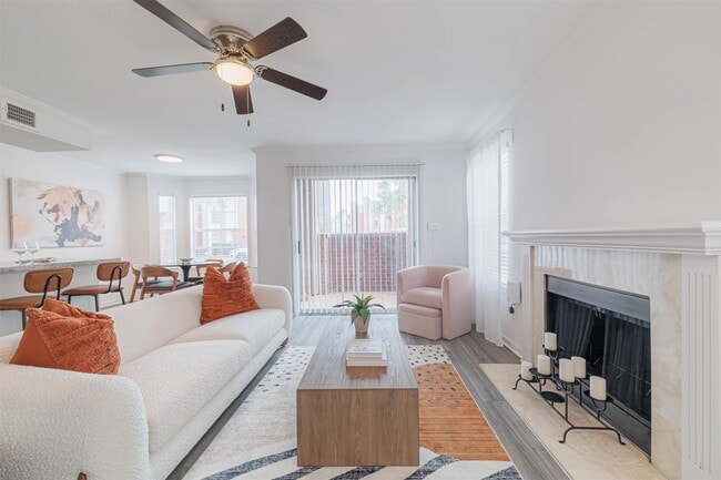 8300 El Mundo St in Houston, TX - Building Photo - Building Photo