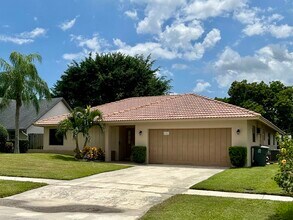 6162 Amberwoods Dr in Boca Raton, FL - Building Photo - Building Photo