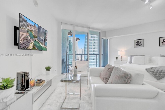 475 Brickell Ave, Unit 3408 in Miami, FL - Foto de edificio - Building Photo