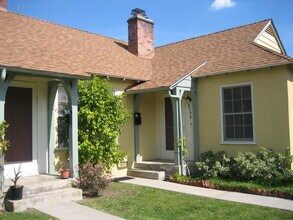 806 N Adams St, Unit A in Glendale, CA - Building Photo - Building Photo