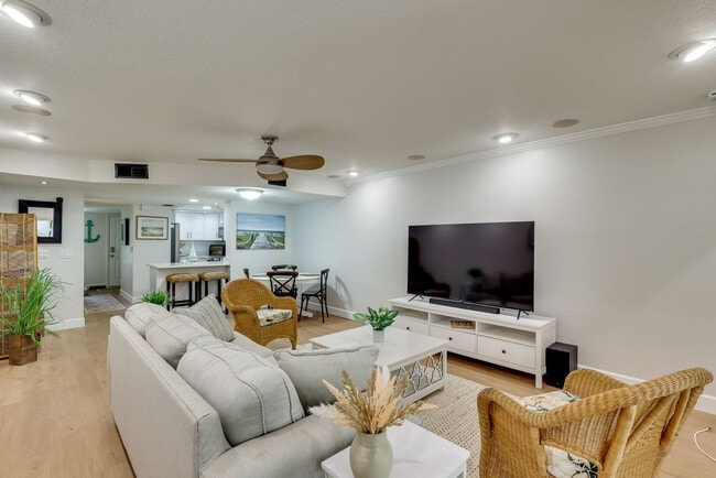 1028 Apollo Beach Blvd