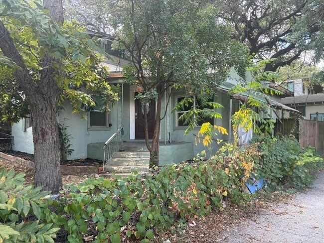 property at 413 W Annie St