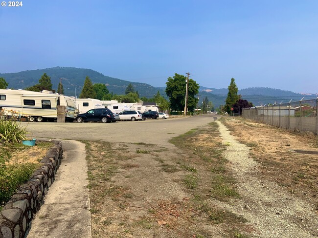 Nickel Mt. Trailer Park in Riddle, OR - Building Photo - Other