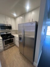 Whitsett Apartments in Studio City, CA - Building Photo - Building Photo