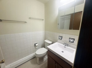 866 N Milwaukee Ave in Libertyville, IL - Foto de edificio - Building Photo