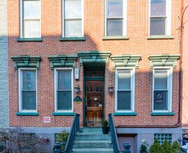 218 Willow Ave in Hoboken, NJ - Building Photo - Building Photo