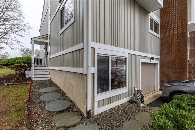 51 Gordon Way in Princeton, NJ - Building Photo - Building Photo