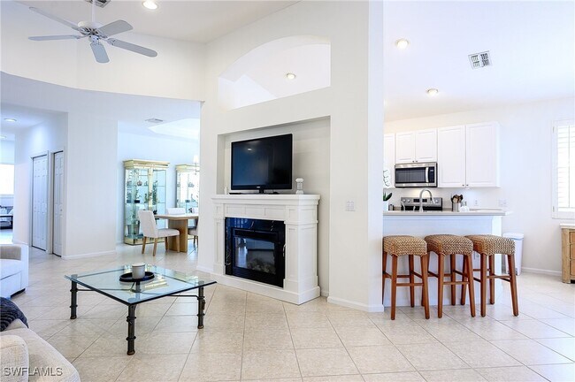 7127 Blue Juniper Ct in Naples, FL - Building Photo - Building Photo