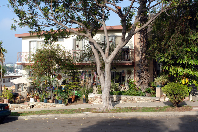 227 Penn St in El Segundo, CA - Foto de edificio - Building Photo