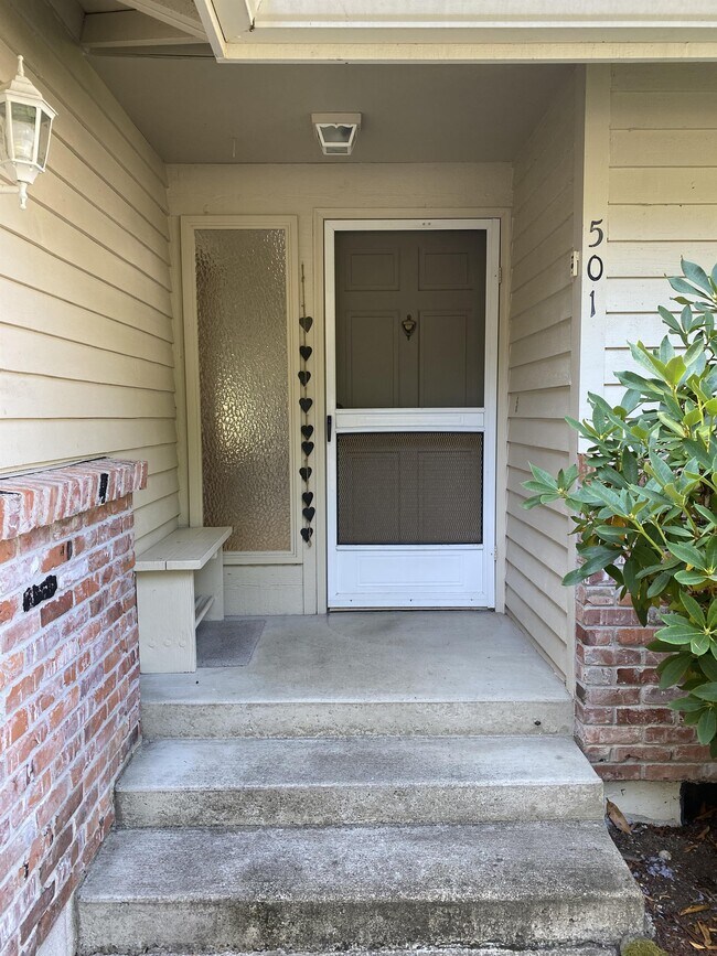 501 E Michelle Dr in Union, WA - Building Photo - Building Photo