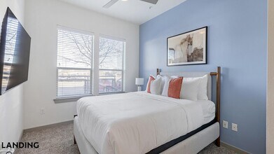 101 S Center St, Unit 544 in Arlington, TX - Building Photo - Building Photo