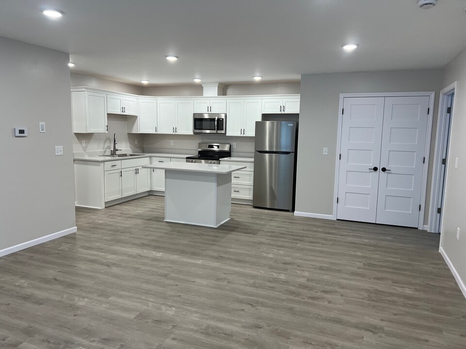 1003 Two Rivers St in Grand Rapids, MN - Building Photo