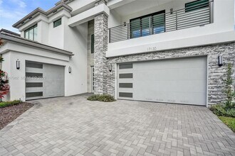 17130 Wandering Wave Ave in Boca Raton, FL - Building Photo - Building Photo