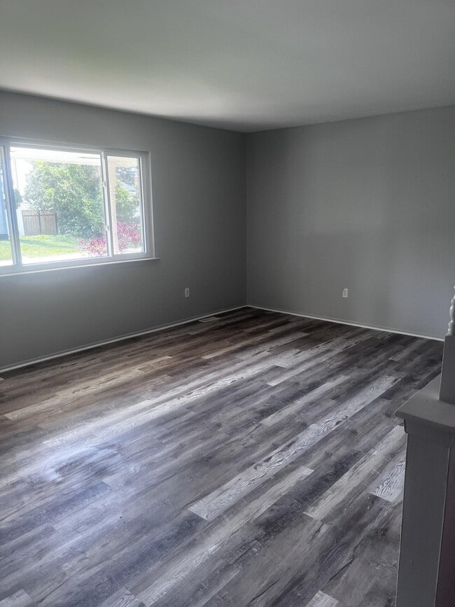 3857 Helen Ave in Ypsilanti, MI - Building Photo - Building Photo