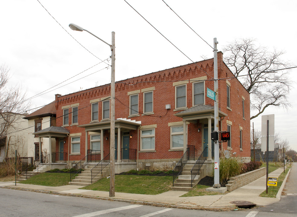 596-602 Miller Ave in Columbus, OH - Foto de edificio