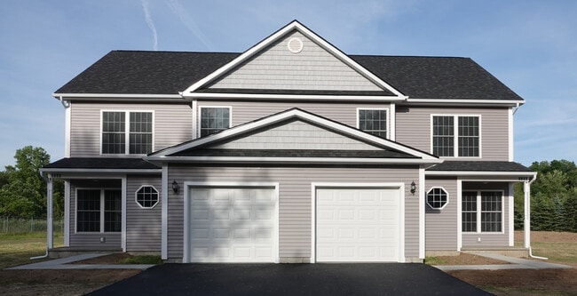 1109 Ballston Lake Rd in Ballston Lake, NY - Building Photo - Building Photo